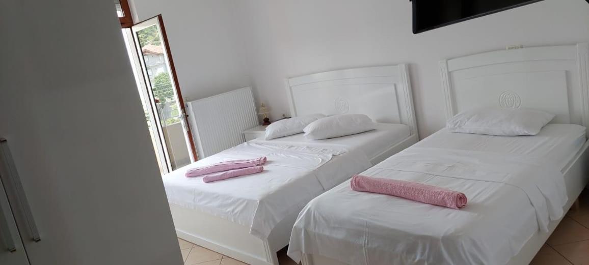 Hotel Vila Toska Piskupat Ngoại thất bức ảnh